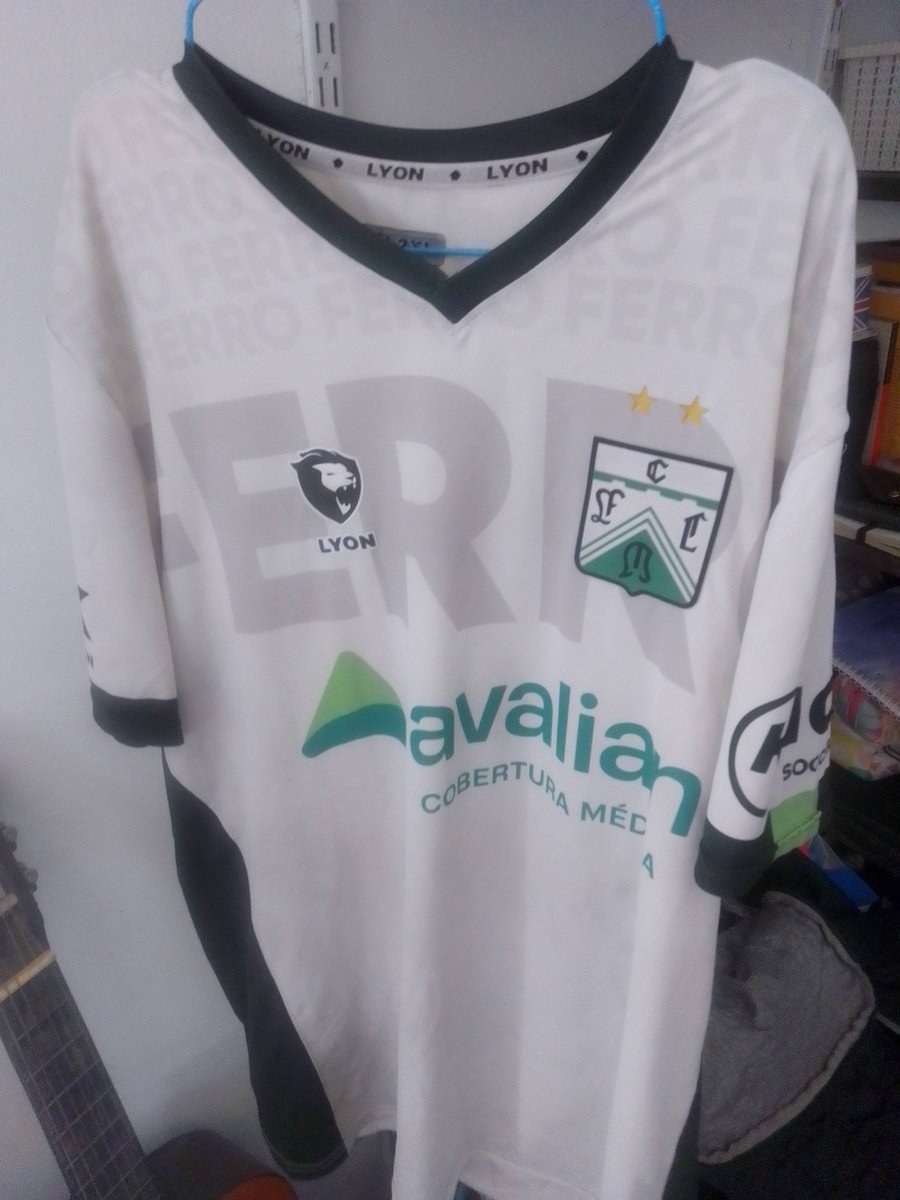Tiburón ansioso 🦈🤖💚🐺🗡️ tweet media