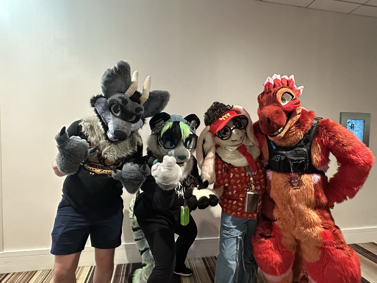 misqybun's tweet photo. Family photos!!! #FWA https://t.co/jjeZbUYbb8