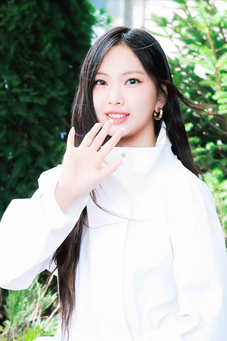 HYEIN BASE⁵ tweet media