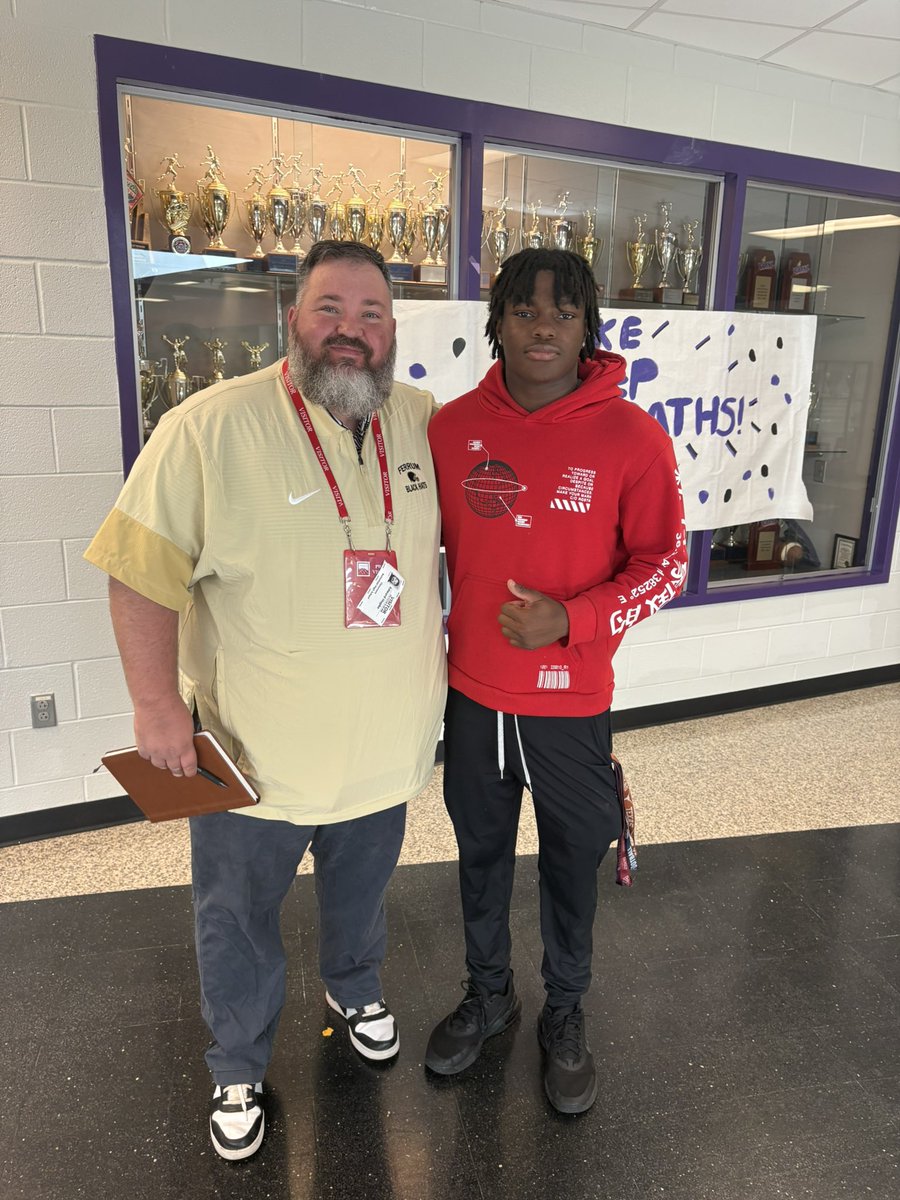 JeromieShouldrs's tweet photo. Thank you @Coach_AjHopke for stopping by Battlefield Highschool today! 
@FerrumFootball @FerrumAthletics #recruiting https://t.co/sB8MBrTC2l