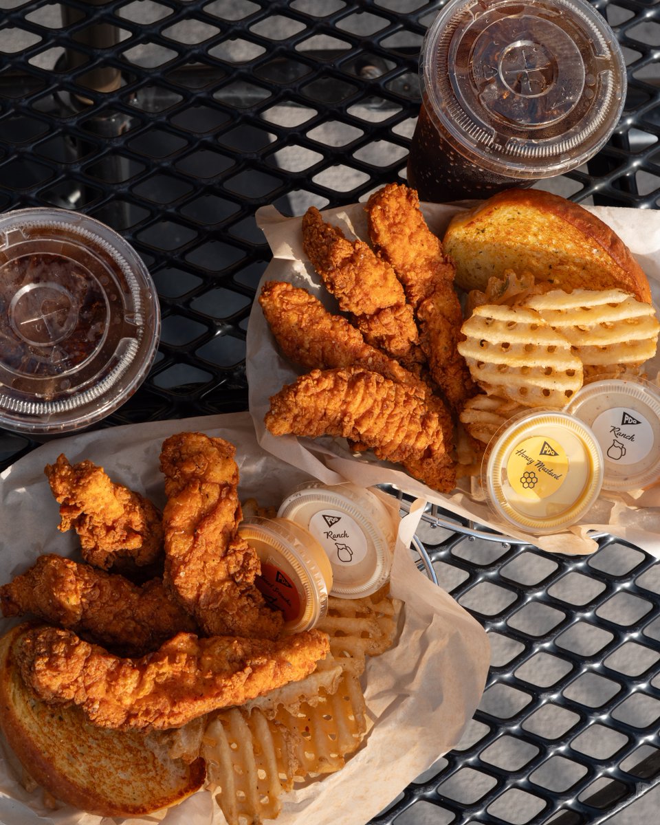 PdqChicken's tweet photo. We won’t tell anyone about the drool you just wiped off your screen...your secret is safe with us. https://t.co/OTXcdR8QRd