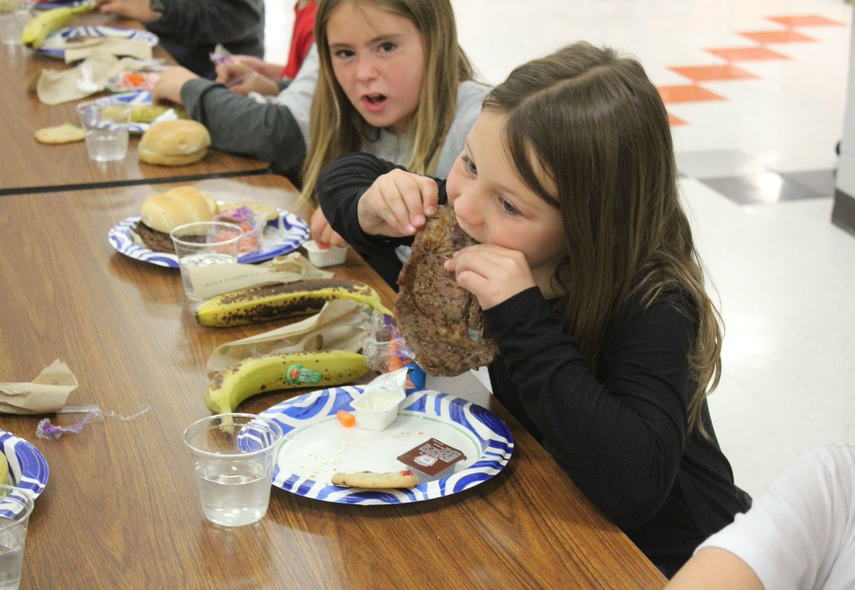 footecattle's tweet photo. We had another great day feeding the students at USD 482 Dighton Schools last Thursday, May 7th! Supporting rural communities and building connections with the next generation has always been important to us, and we’re proud to continue that tradition during #BEEF Month. https://t.co/QDk2l9M0Bu