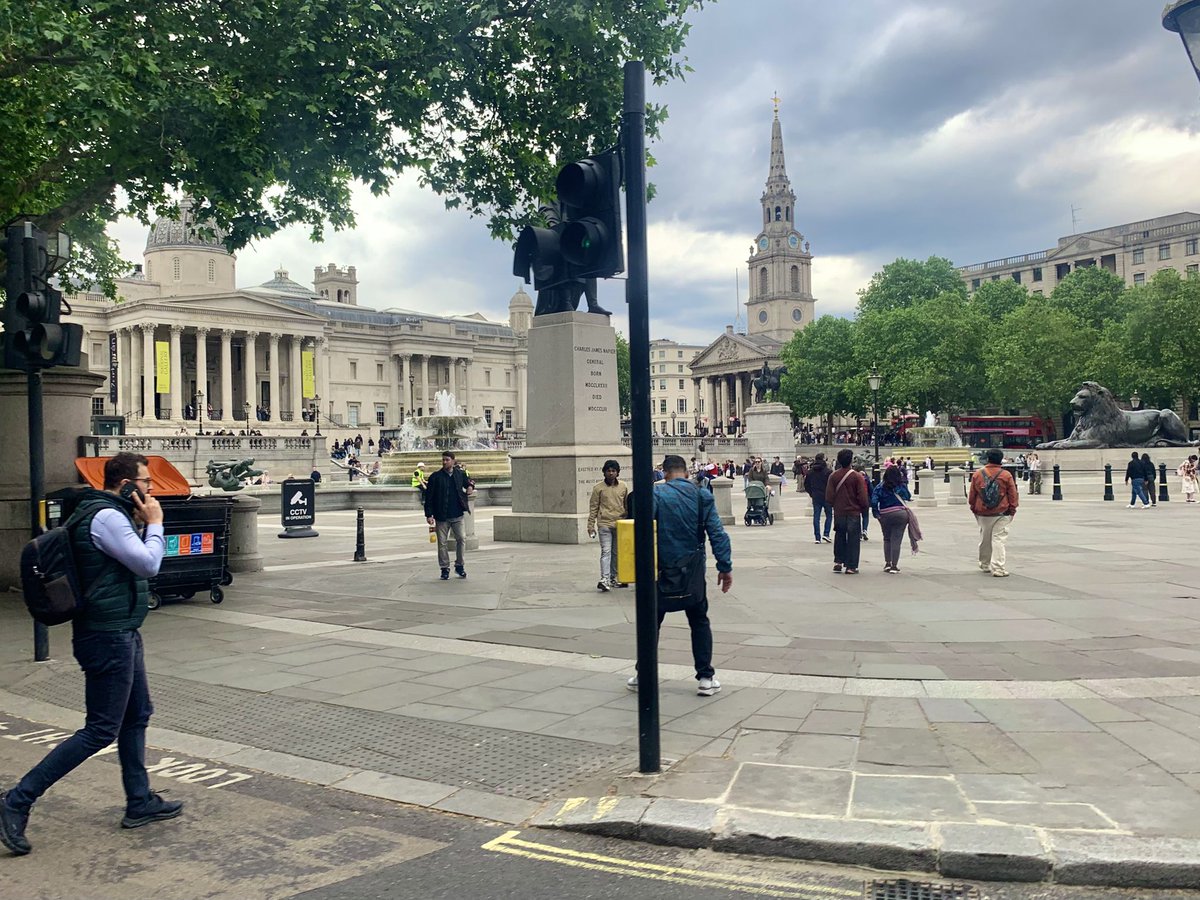 ruths_gallery's tweet photo. As we passed Trafalgar Square this afternoon in the 139 bus dark clouds completely covered the beautiful blue sky we had been enjoying.
#london #loveukweather @visitlondon #trafagarsquare #clouds @visitlondon #gotolondon @SallyWeather https://t.co/rfB40esJuC