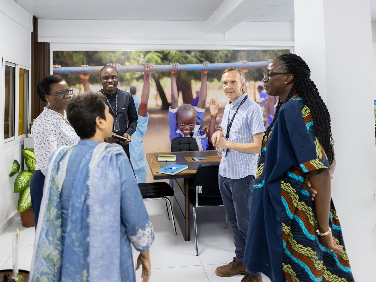 mrcunitgambia's tweet photo. MRCG and @UNICEFGambia reaffirmed their strategic partnership following a courtesy visit by Unit Director @EdClarkeVaccine to UNICEF  Representative @nbshafique. 

Discussions focused on maternal &amp; child health, nutrition,vaccines,malaria, Tb &amp; climate-related  health challenges. https://t.co/XdBxVSkLV1