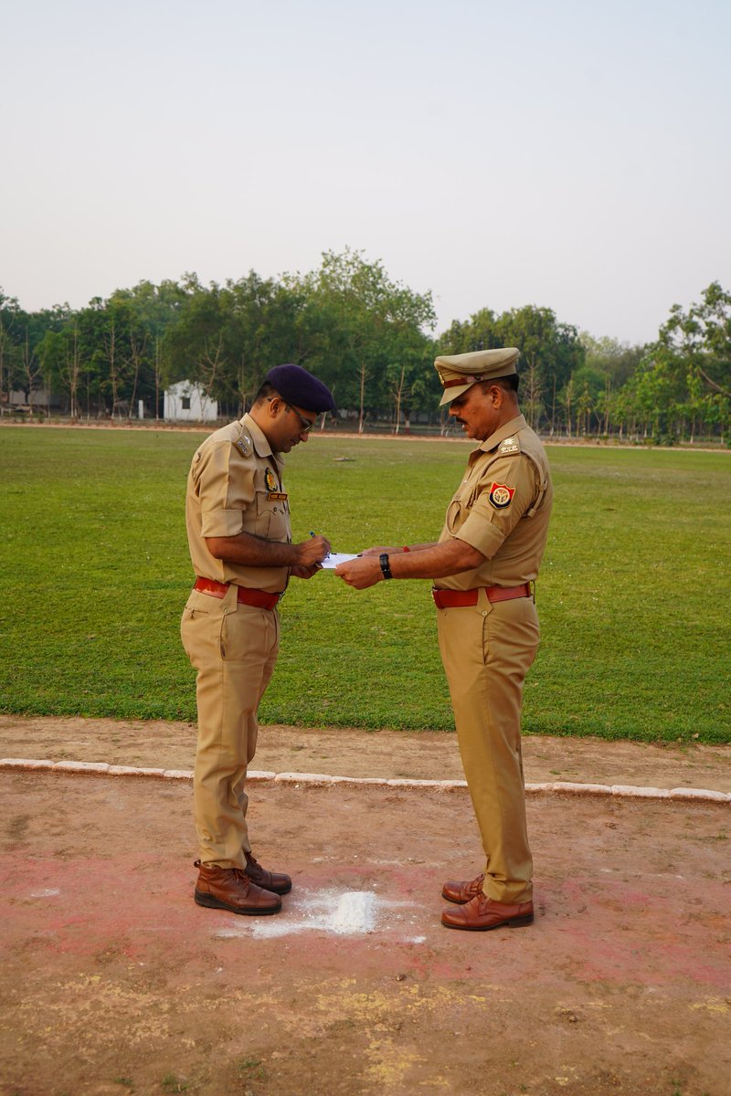 Co39pacup's tweet photo. आज दिनांक 12.05.2026 को श्रीमान सेनानायक महोदय श्री नैपाल सिंह के कुशल निर्देशन  में उप सेनानायक महोदय श्री देवेंद्र सिंह की उपस्थिति में परेड कराई गई। https://t.co/BNAknJECB6