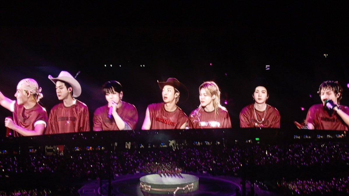 hopeksjoon's tweet photo. .･Hay días que merecen toda una vida de espera, y este fue uno de ellos. .･ ♡
Hubo momentos en los que sentí que ya no podía más y su música y cariño me impulsaron a seguir Gracias por regalarme una experiencia tan especial, la llevaré en mi corazón siempre
Los amo💗 @BTS_twt https://t.co/KVeckR7oY8