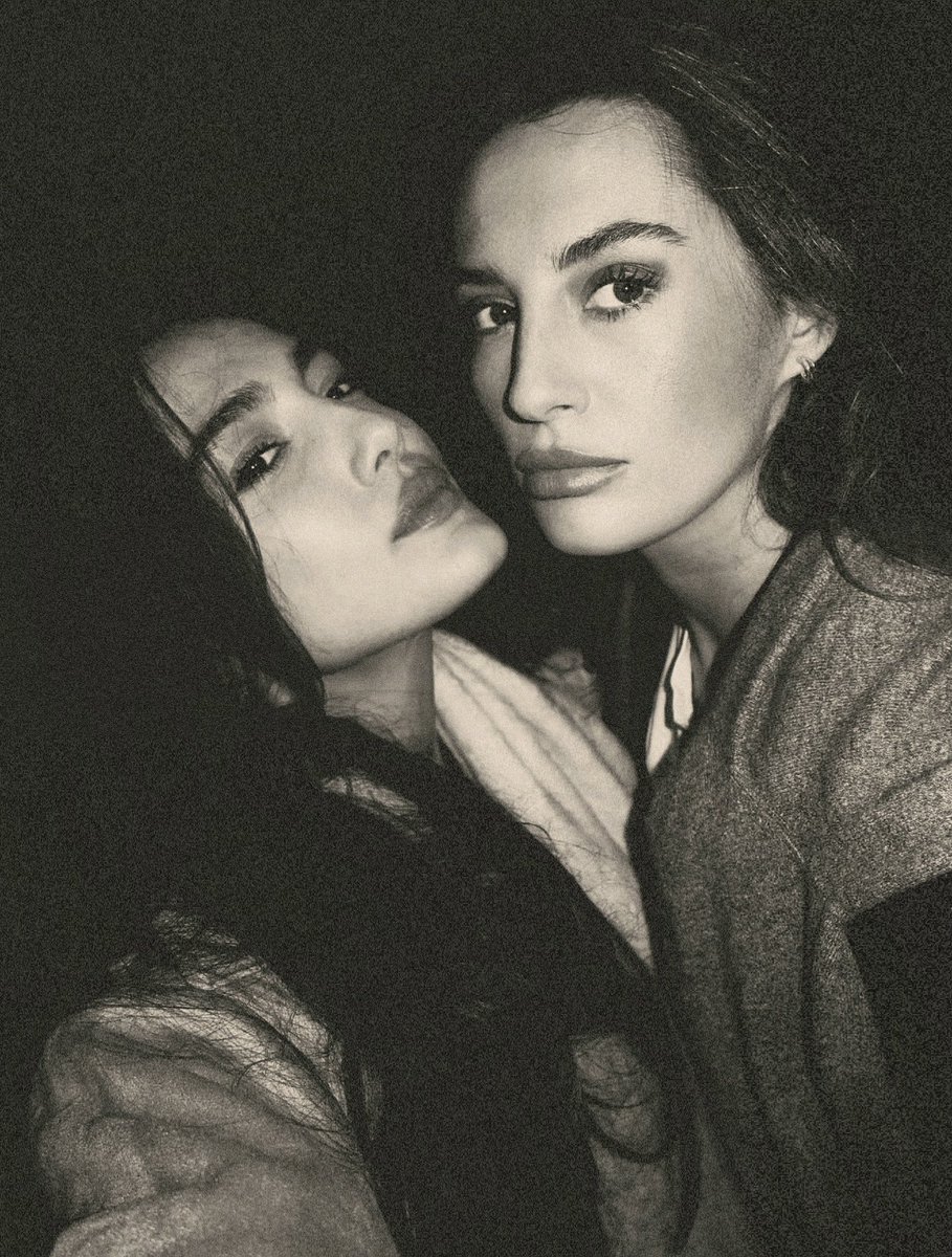 iosonomartix's tweet photo. le + belle #zarlet 💘 https://t.co/QO5FrHwVfx