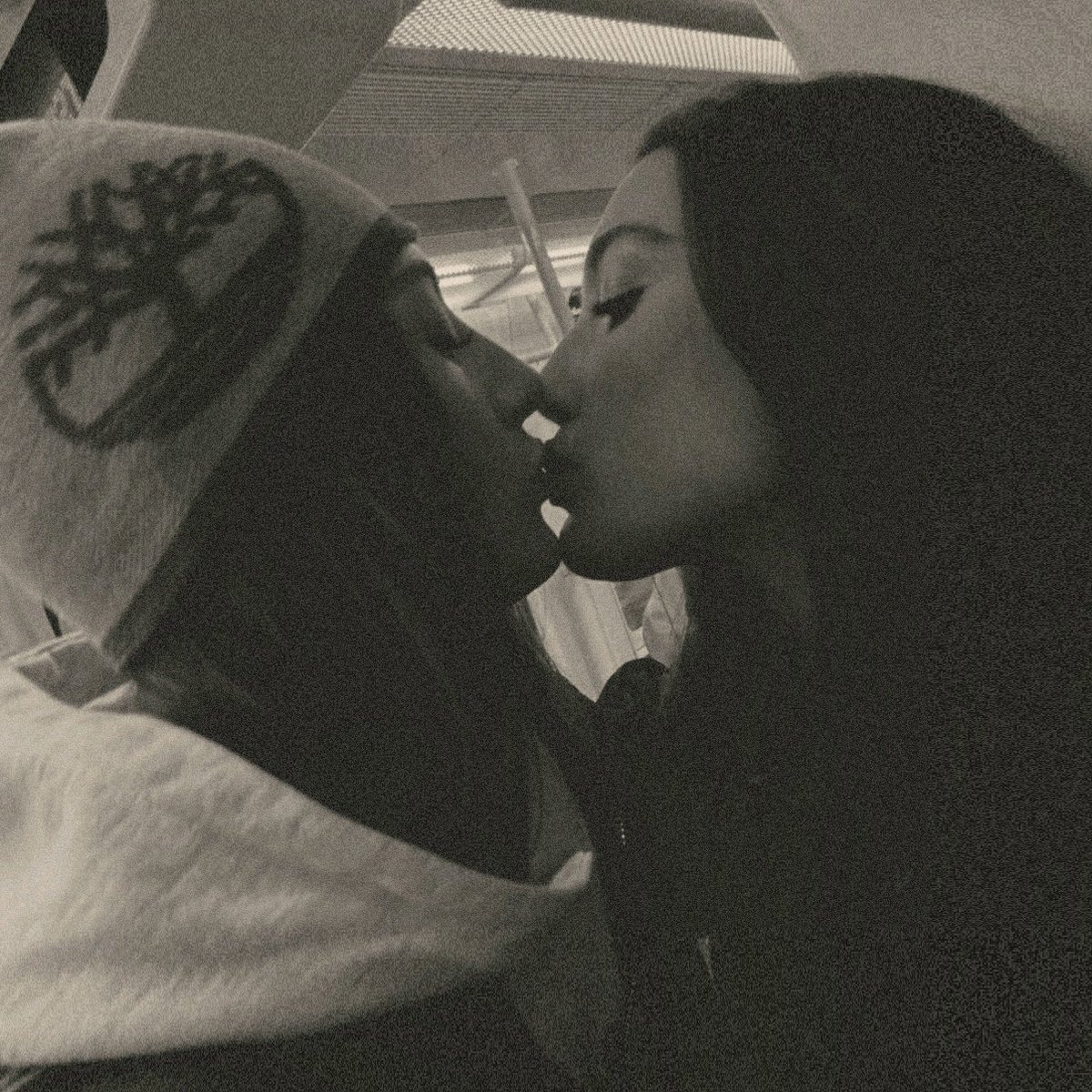 iosonomartix's tweet photo. le + belle #zarlet 💘 https://t.co/QO5FrHwVfx
