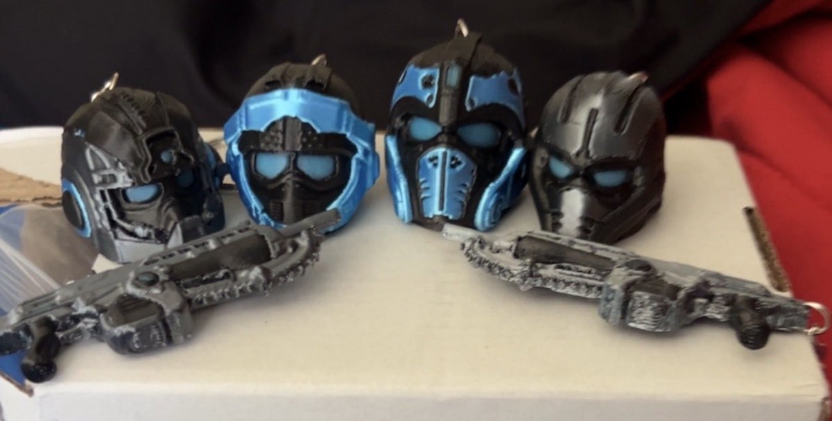 WCoder598's tweet photo. Love this community, the keychains glow I’ll post a follow up later. Go support @/Jitnostalgia on Etsy https://t.co/tU7WnCKcc4