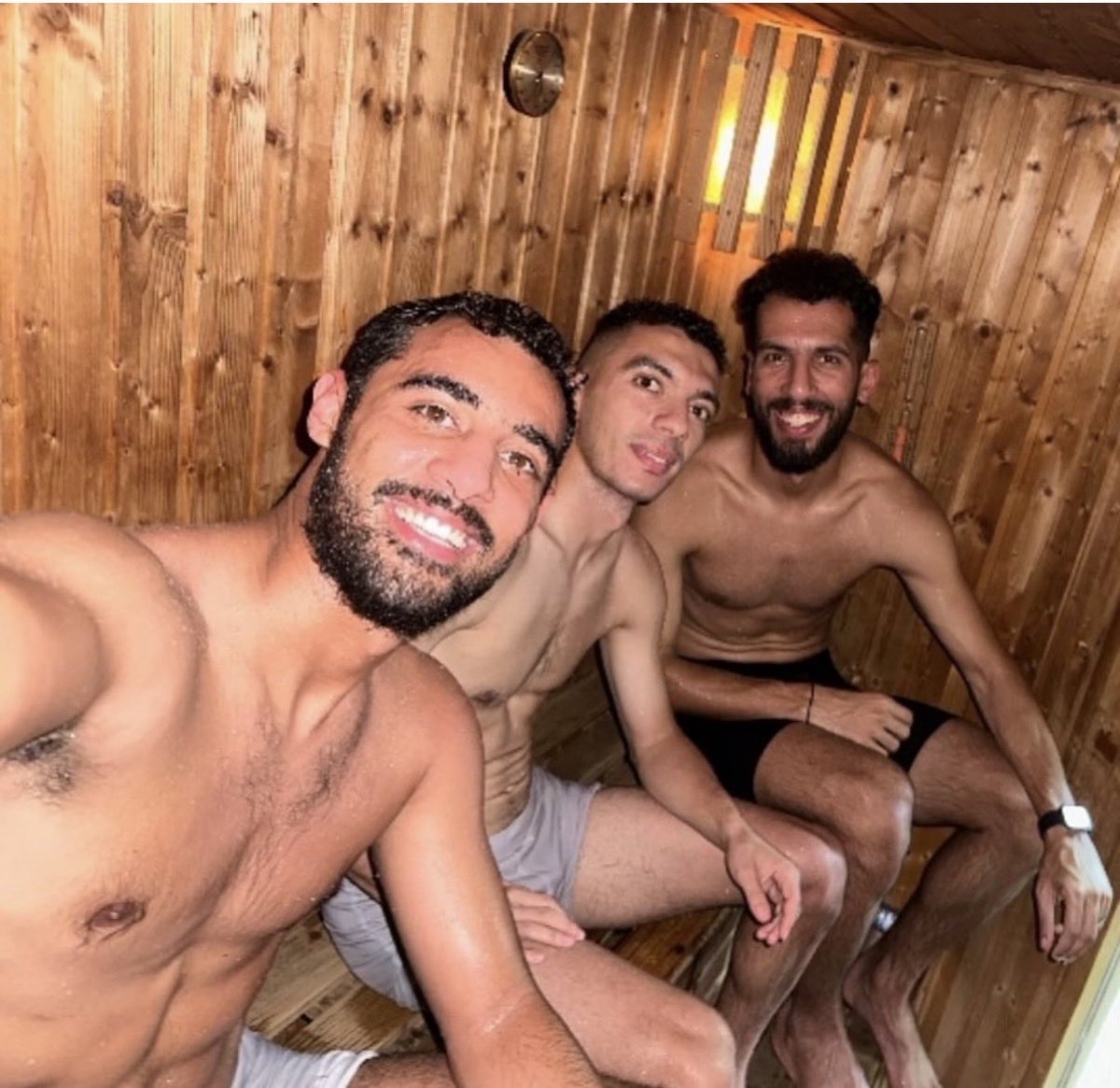 arabcelebsclub's tweet photo. السونا نار 🇪🇬⚽️ https://t.co/1l8tYOQHTJ