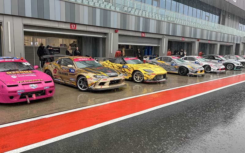 Autoclub78's tweet photo. Юбилейный пятый GARAGE FEST развернется 18 и 19 июля на автодроме «Игора Драйв» — событие мирового уровня, где профессиональные гонки сочетаются с живой музыкой, выставкой раритетных автомобилей и семейными развлечениями.
https://t.co/kfhz72zPkl https://t.co/hpf7rXbr2d