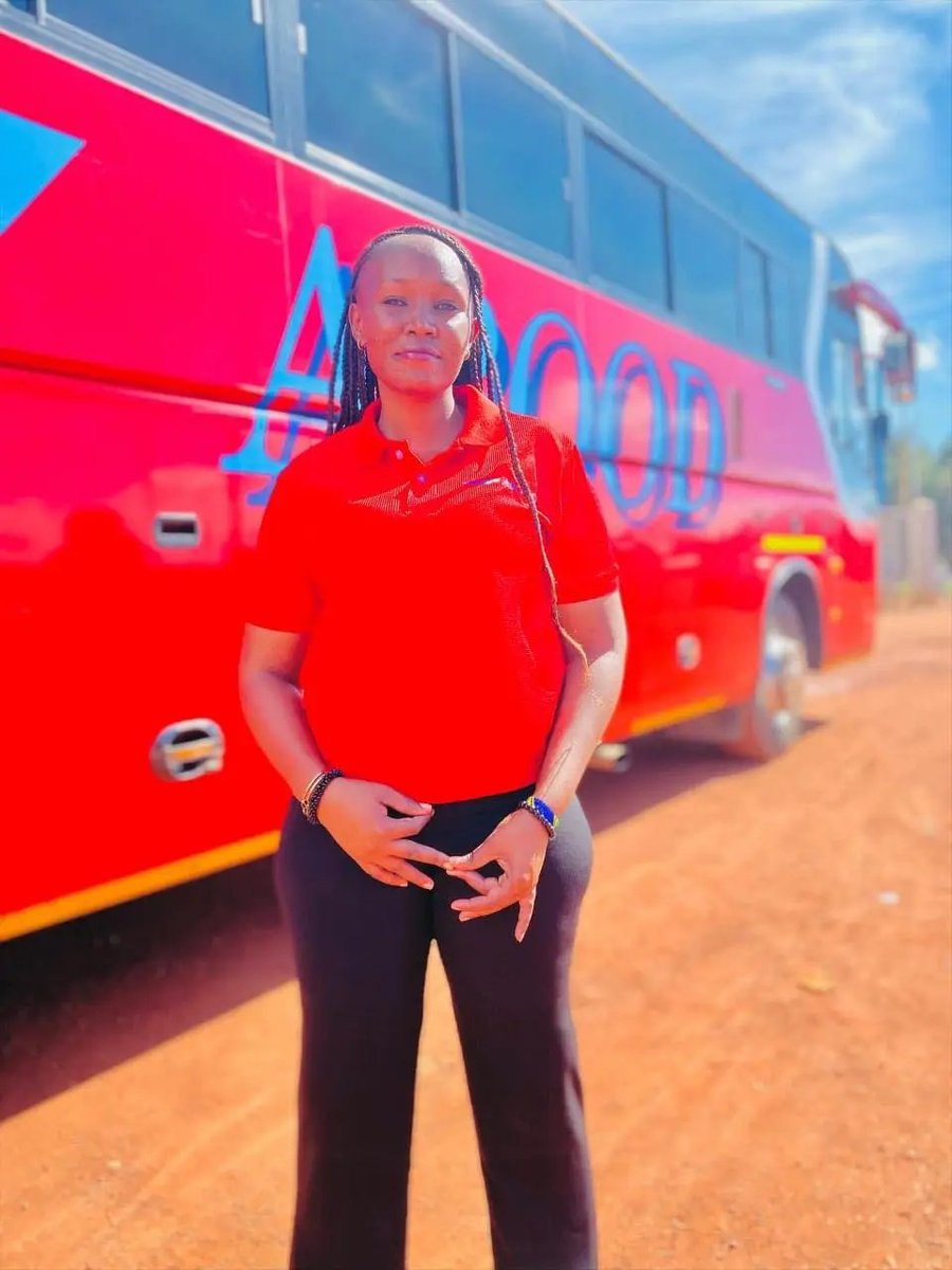 DanfordTun96400's tweet photo. Rest in peace kondakta Ajali iliyoyokea Biharamulo basi limeingia nyuma ya roli.💔😭 https://t.co/sfgza3dkMz