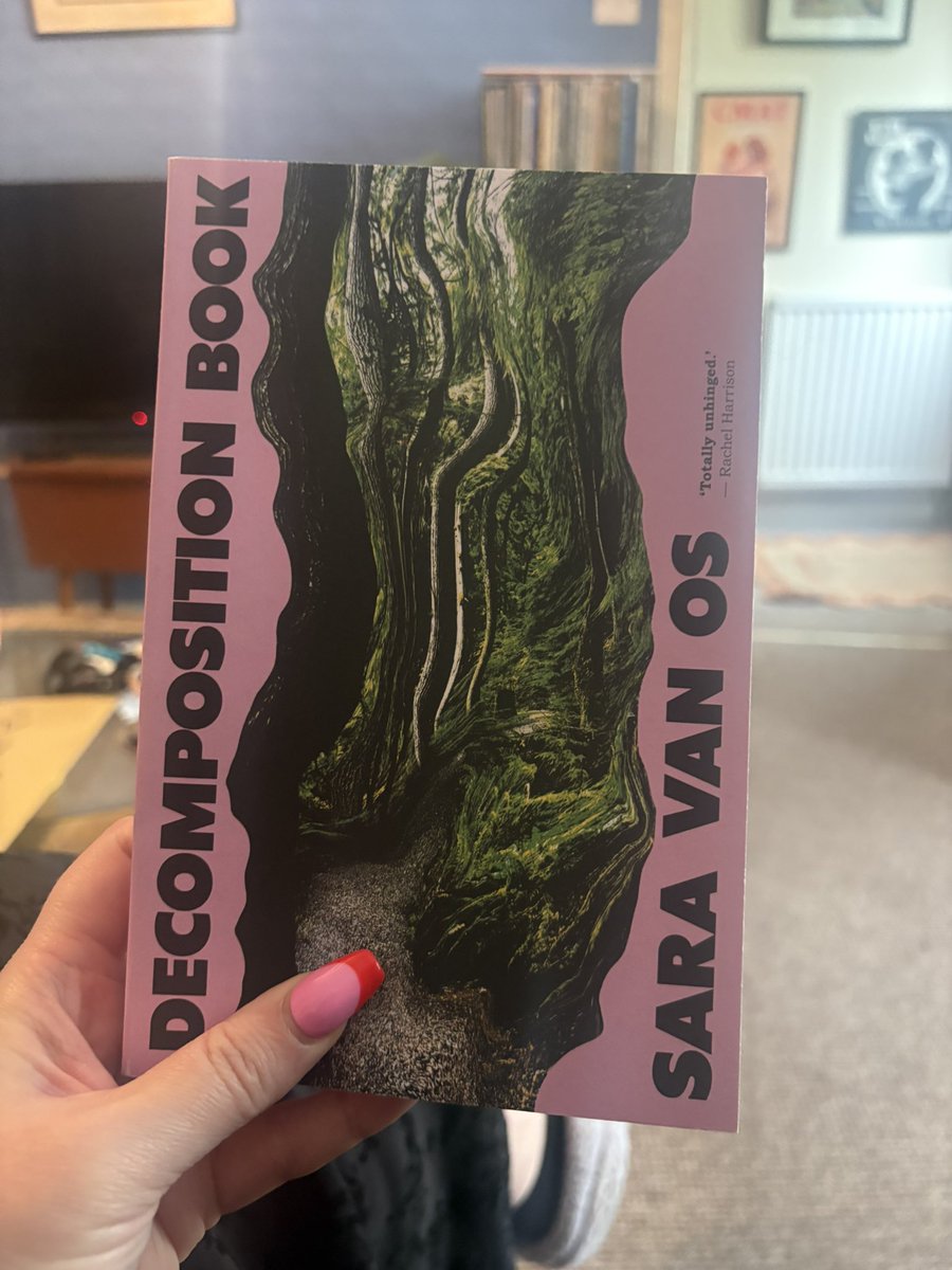 lady__flash's tweet photo. Ya know when you can just tell what’s going to be your weird girl book of the year https://t.co/seiawW12pv