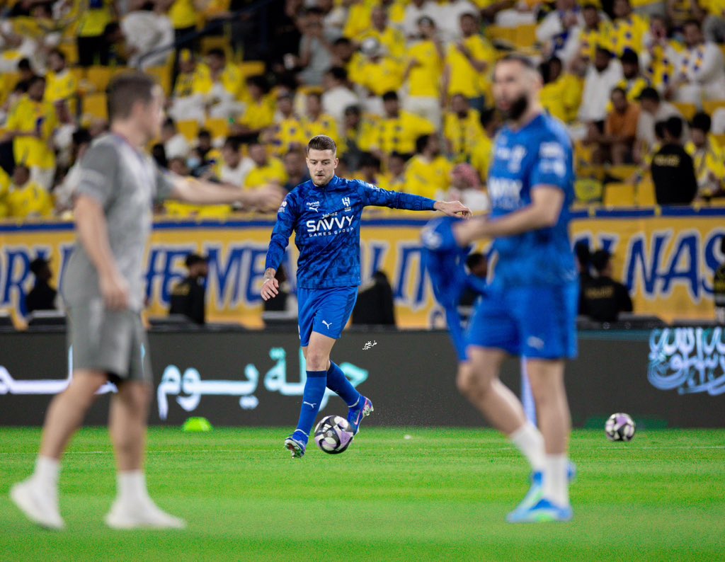tnnt3's tweet photo. نزول لاعبي #الهلال للتسخين 💙📸 https://t.co/DgRc6RVGCV