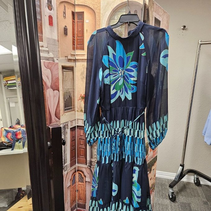 SewFit1's tweet photo. Upgrade your wardrobe with our clothing alteration services for a perfect new fit. Schedule your consultation today and experience the difference!
#ClothingAlteration
https://t.co/IZ93Gc9CrQ https://t.co/mp2Wp1lXOD