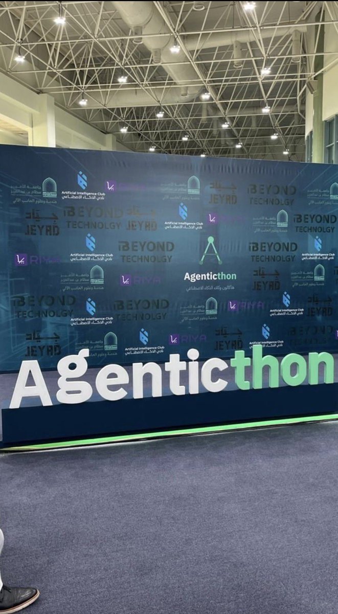 1laynn's tweet photo. آخر يوم في #Agenticthon 

اشتغلنا في TrendMind على فكرة تخص AI Agent Marketing 📈

ما كان الفوز بالمراكز لكن كسبنا تجربة قوية والفكرة جذبت اهتمام البعض وبإذن الله لها امتداد قادم

فخورة بفريقي، وشكر #لجامعة_الأمير_سطام على هذه التجربة الملهمة https://t.co/zYB0qCfq9k