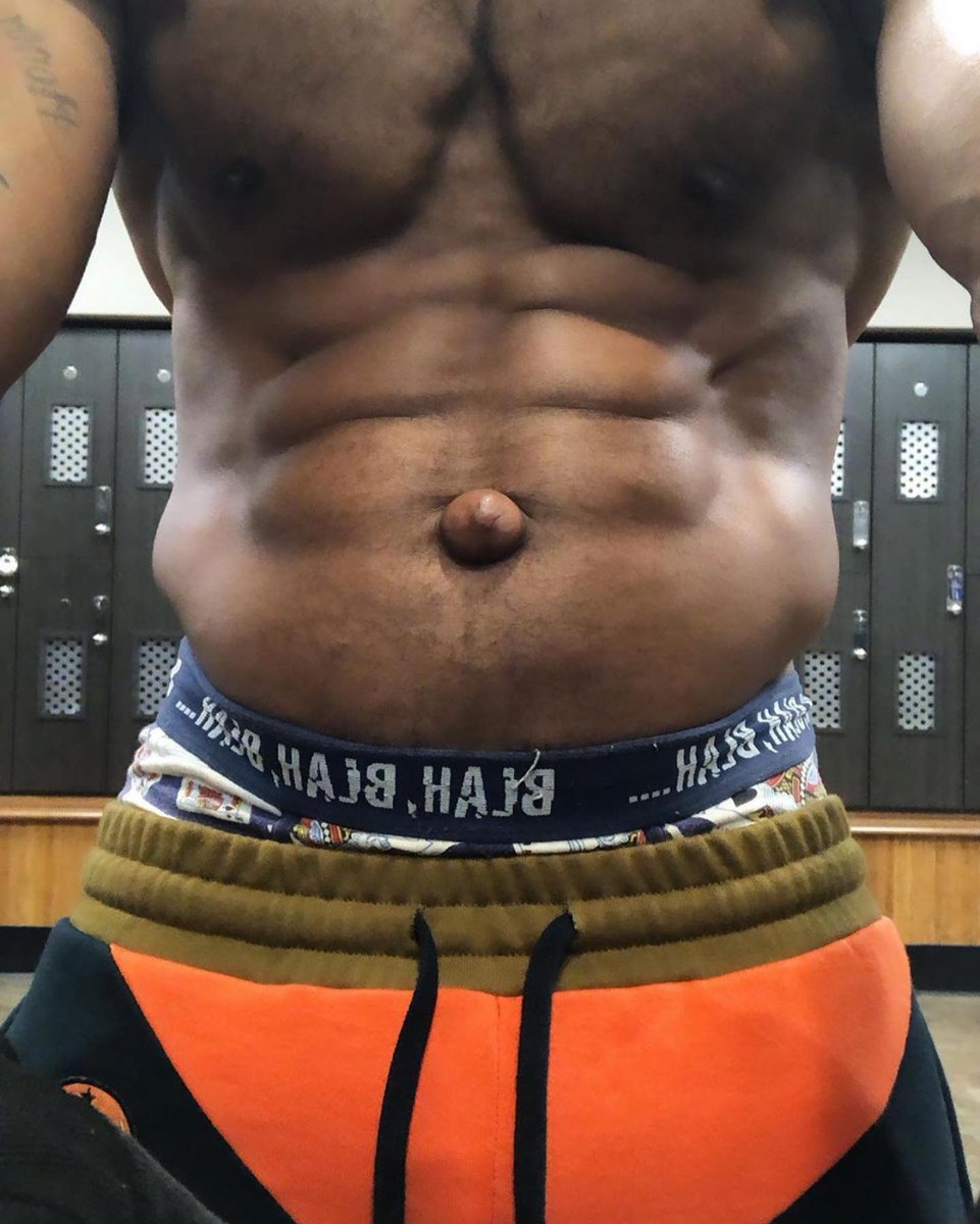 MALE BODY HUB tweet media