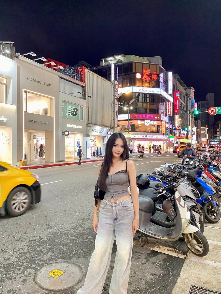 Bebe9735's tweet photo. 你想見我🇹🇼
#台北三性 #西門 #三性 #開罐 #ladyboytaiwan https://t.co/AekCYscLrN
