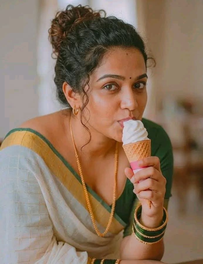 Darling Priya tweet media