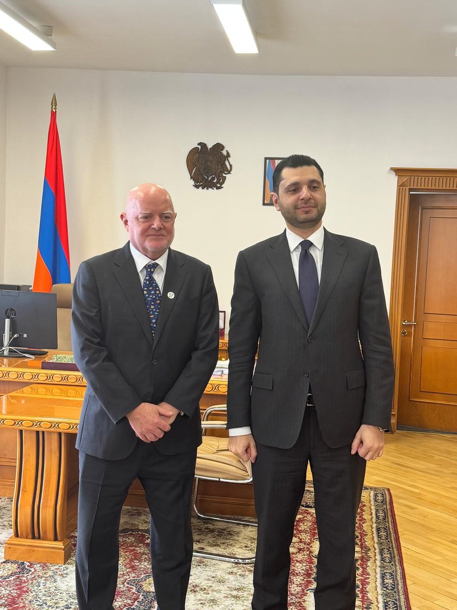 theGEF's tweet photo. GEF Interim CEO Claude Gascon met with COP17 President and Minister Matevosyan in Yerevan — and joined the @YerevanDialogue panel with @UNDP, @FAO, and the COP17 Presidency.
Meetings with both ministries confirmed strong momentum toward #COP17.
#YerevanDialogue2026 #KMGBF #GBFF https://t.co/I9cZ24sZSl