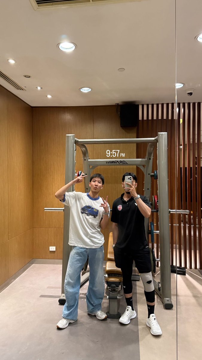 ปิดยิ้มอีกครั้งครับ🥳

IGs — dorn.slpnw (update)

#khaotungg #เด็กน้อยของขต