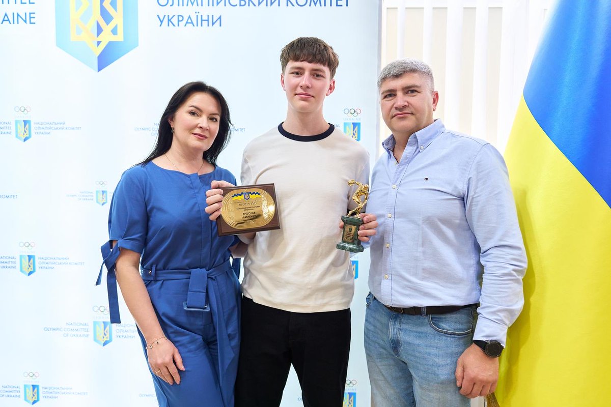 ukrskeleton's tweet photo. Вітаємо нашого спортсмена Ярослава Лавренюка з почесною відзнакою, званням «Найкращий юний спортсмен березня 2026 року»! 🏆🇺🇦

Ярослав Лавренюк — чемпіон світу 2026 серед юніорів у вікових категоріях U20 та U23.

#скелетонукраїни #skeletonukraine https://t.co/cz2NfcmrRh