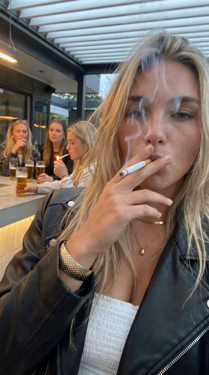 Sara Varnholt tweet media