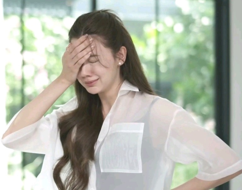miulenakha's tweet photo. — Nonton.

"katanya udah 26 tahun masa nonton frozen aja nangis."

LenaMiu Few Tweet AU
#LenaMiu https://t.co/4IMRJyuyui