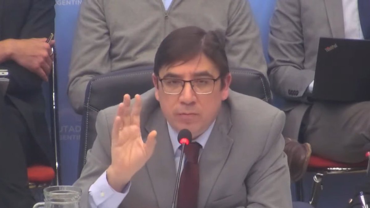 Lic. Julián Elencwajg tweet media