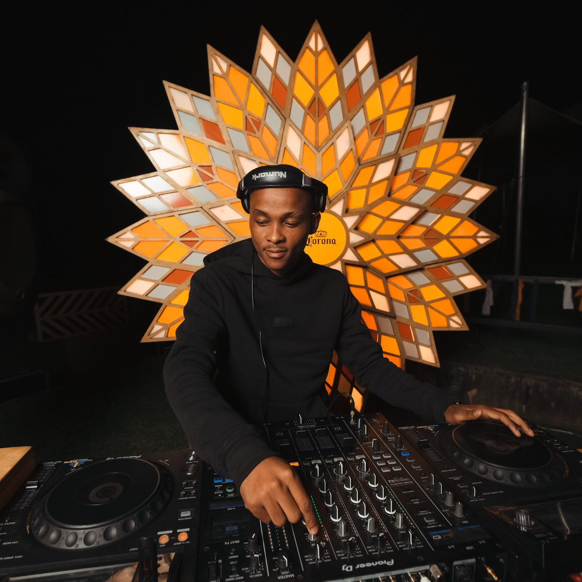 Yamkela DJ tweet media