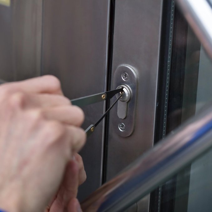 LibertyLockTX's tweet photo. When emergencies happen, our locksmith team is ready to respond fast and help you regain access or secure your property. Contact us now for immediate assistance!
#EmergencyLocksmith
https://t.co/Emkpq0Mank https://t.co/ZnitdoHU5w