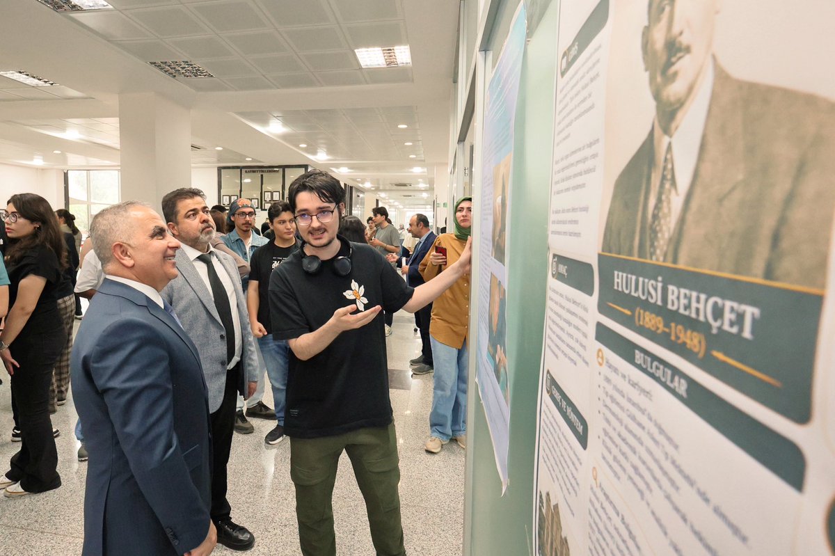 gaziantepUniv's tweet photo. GAÜN TIP FAKÜLTESİ ÖĞRENCİLERİNDEN BİLİMSEL POSTER SUNUMU

https://t.co/Gv6FMW9lzp

@Gauntip 

#ParlayanYıldız #GaziantepÜniversitesi https://t.co/6masaHc1Zf