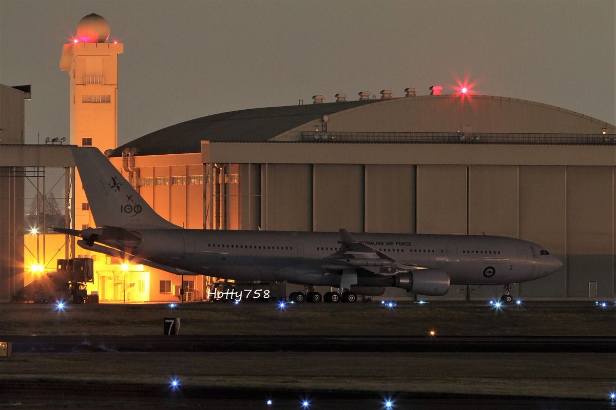 Hotty7581's tweet photo. 仕事終了ー。
#小牧基地 #RAAF #A39004 日豪空中給油適合性確認試験 https://t.co/VgpsQdA8OW