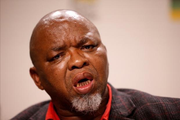 IsaacSiphon's tweet photo. @MbuyaziNkosi @nhlanhlar_ Nibuya emakhaya anjani Kanti Nina? https://t.co/QnfKKccCCt