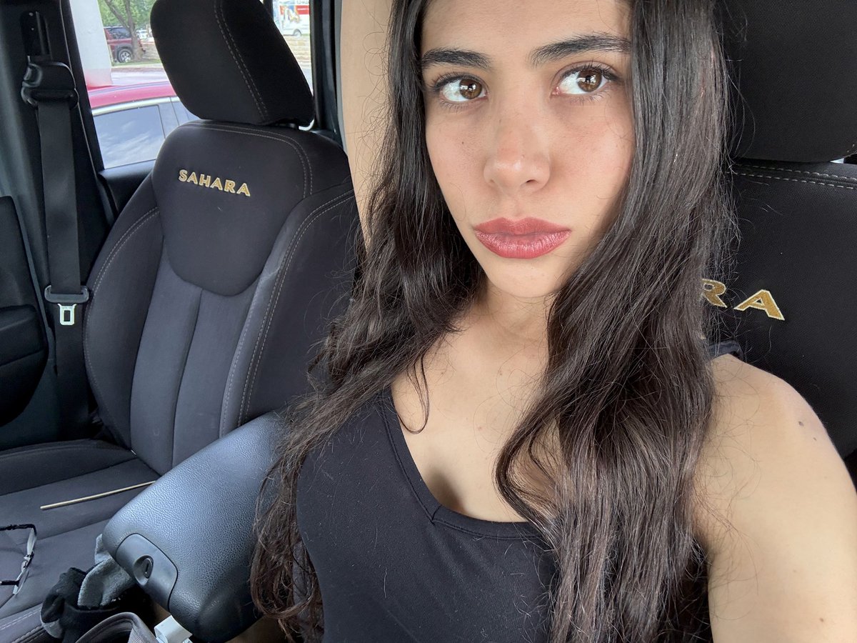 alexis tweet media