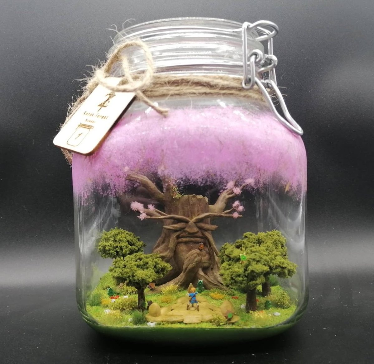 The3DHut's tweet photo. @Jennestudios Soy The3DHut 🙇
Hago micro dioramas dentro de botellitas y mascaras de majora ❤️❤️
entre otras cosillas varias ^^ https://t.co/59eLQ2gCR8