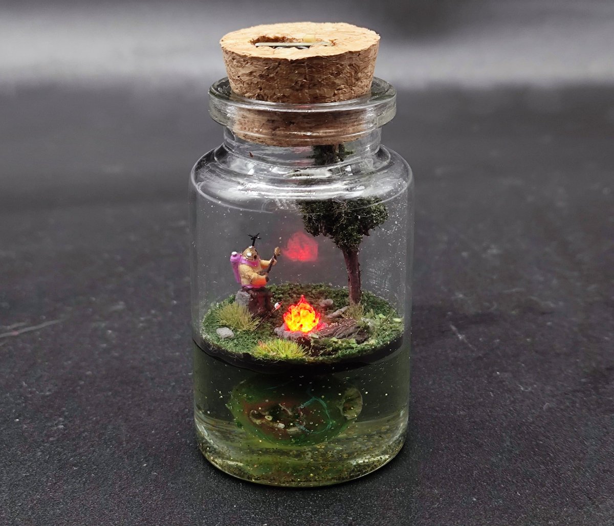 The3DHut's tweet photo. @Jennestudios Soy The3DHut 🙇
Hago micro dioramas dentro de botellitas y mascaras de majora ❤️❤️
entre otras cosillas varias ^^ https://t.co/59eLQ2gCR8
