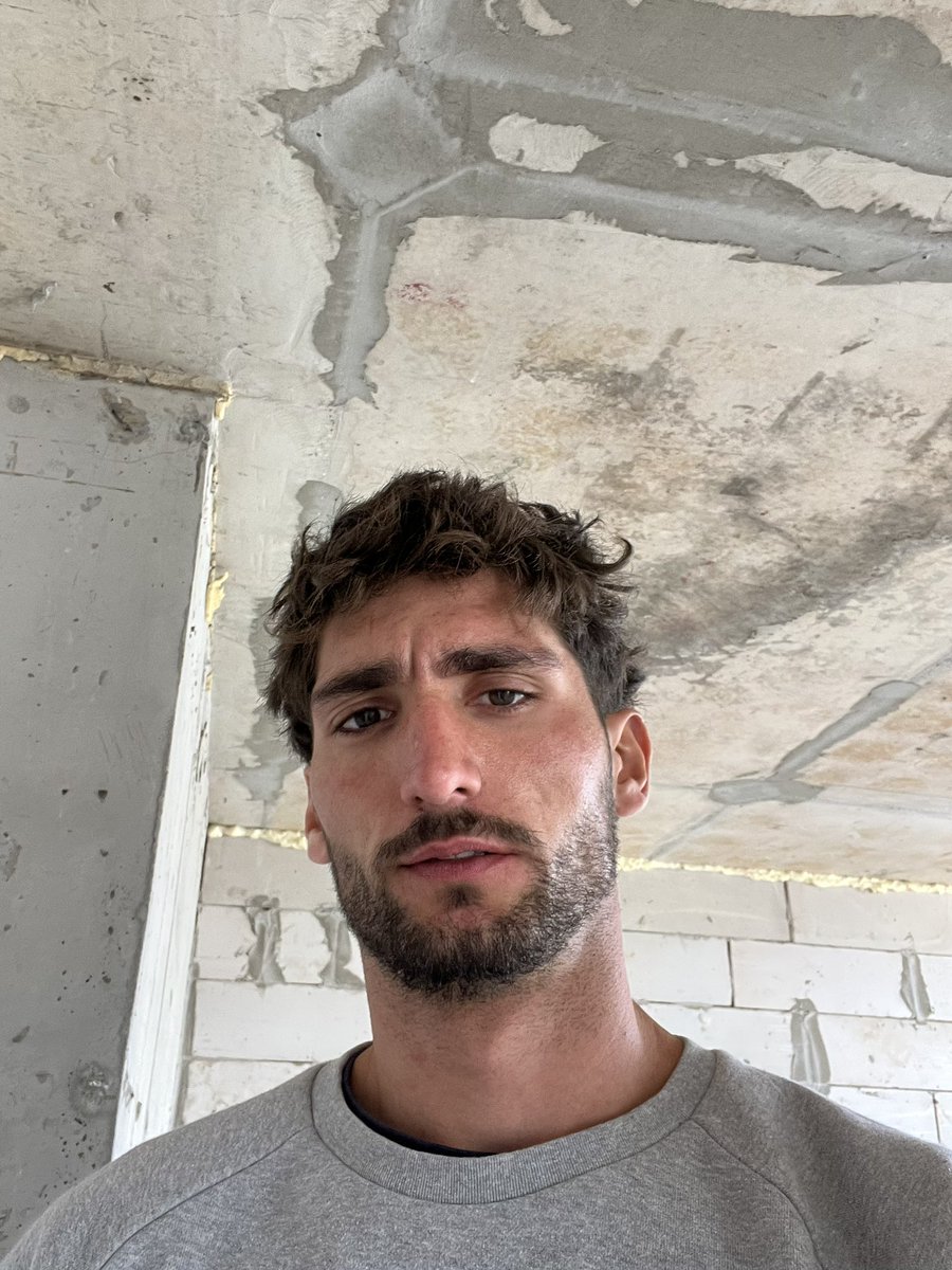 andy tweet media