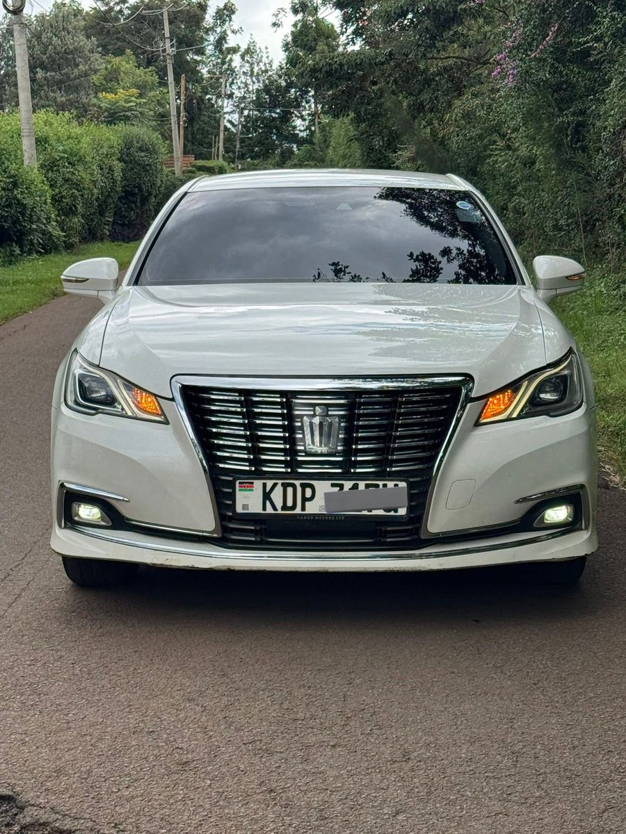 _HighTorque's tweet photo. TOYOTA CROWN
MAKE: 2017
ENGINE: 2.5L
PRICE: 2,250,000

#AfricaFowardSummit Governor Anne Waiguru Mwaf Mt Kenya Larrys Personal Opinion THE NEIGHBOURHOOD Jubilee Party https://t.co/71AhAqpHlK