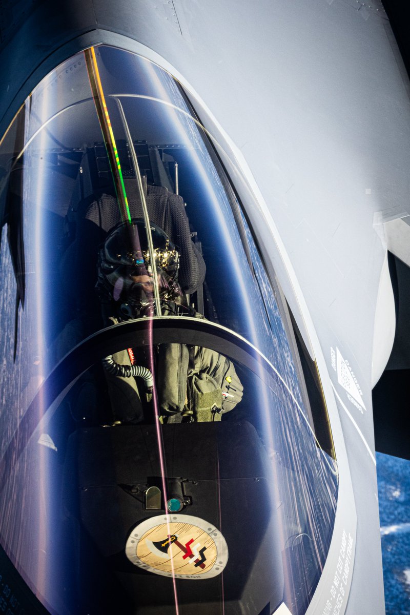 refueled's tweet photo. F-35 Lightning II https://t.co/sqp8QFLjIJ