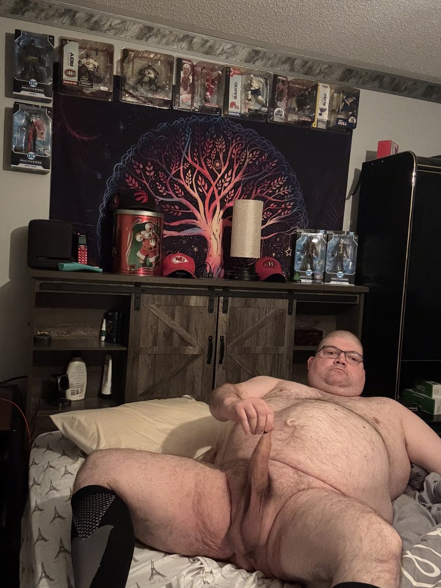 ChubbyUncutChef's tweet photo. @Hugo__Mckenzie @buckingray Is my dick tiny or average? https://t.co/jMlC6k3bo4