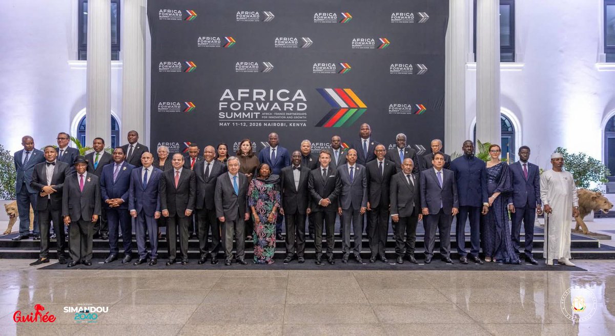 presidencegn's tweet photo. 🥂𝐋𝐞 𝐜𝐨𝐮𝐩𝐥𝐞 𝐩𝐫𝐞́𝐬𝐢𝐝𝐞𝐧𝐭𝐢𝐞𝐥 𝐩𝐫𝐞𝐧𝐝 𝐩𝐚𝐫𝐭 𝐚𝐮 𝐝𝐢̂𝐧𝐞𝐫 𝐨𝐟𝐟𝐢𝐜𝐢𝐞𝐥 𝐨𝐟𝐟𝐞𝐫𝐭 𝐚𝐮 𝐩𝐚𝐥𝐚𝐢𝐬 𝐩𝐫𝐞́𝐬𝐢𝐝𝐞𝐧𝐭𝐢𝐞𝐥 (𝐒𝐭𝐚𝐭𝐞 𝐇𝐨𝐮𝐬𝐞), 𝐞𝐧 𝐩𝐫𝐞́𝐬𝐞𝐧𝐜𝐞 𝐝𝐞𝐬 𝐜𝐡𝐞𝐟𝐬 𝐝’𝐄́𝐭𝐚𝐭 𝐞𝐭 𝐝𝐞𝐬 𝐢𝐧𝐯𝐢𝐭𝐞́𝐬 𝐝𝐞 𝐦𝐚𝐫𝐪𝐮𝐞. 

DCI-PRG