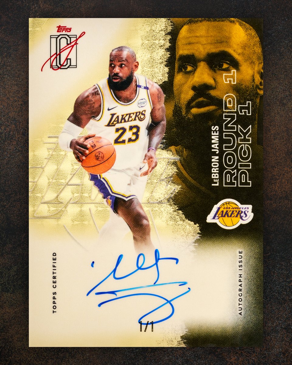 Topps tweet media
