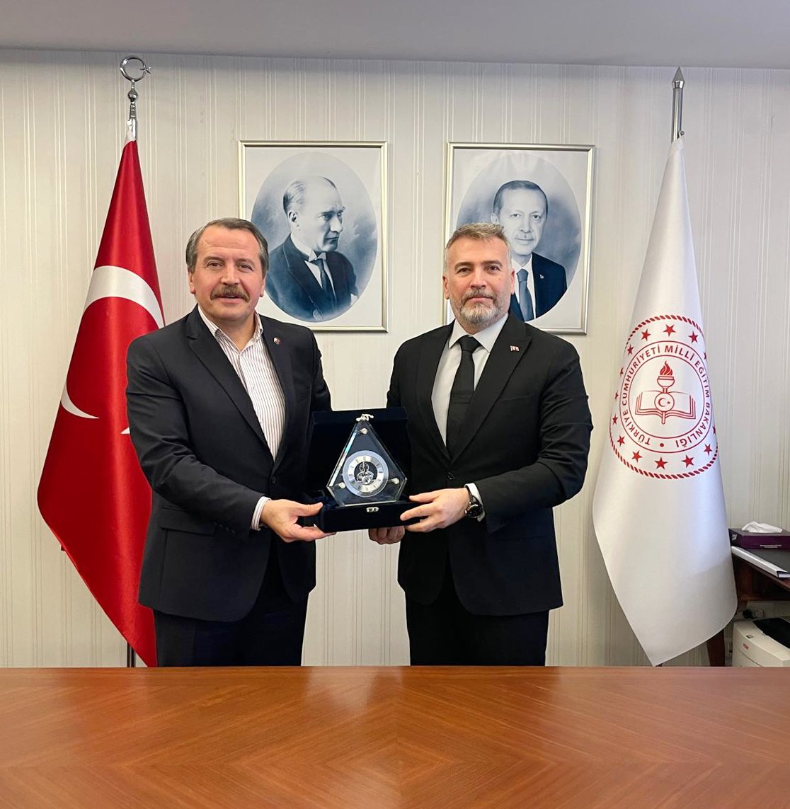 Eğitim-Bir-Sen tweet media
