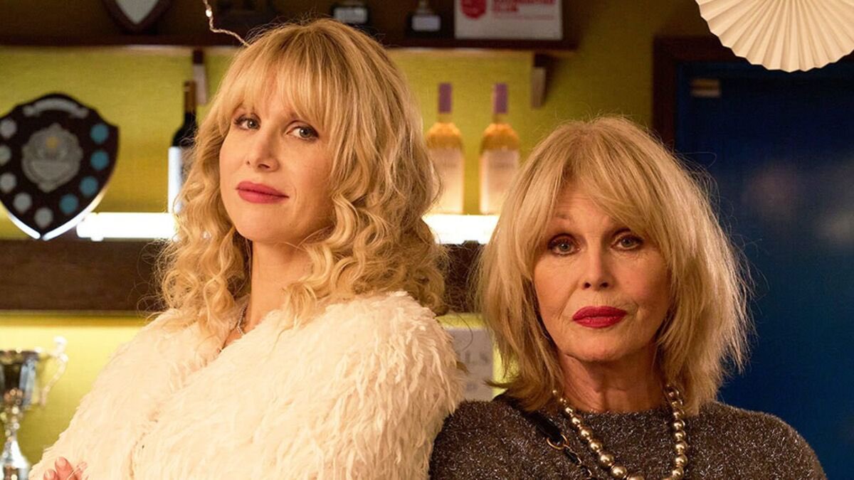 Dame Joanna Lumley tweet media