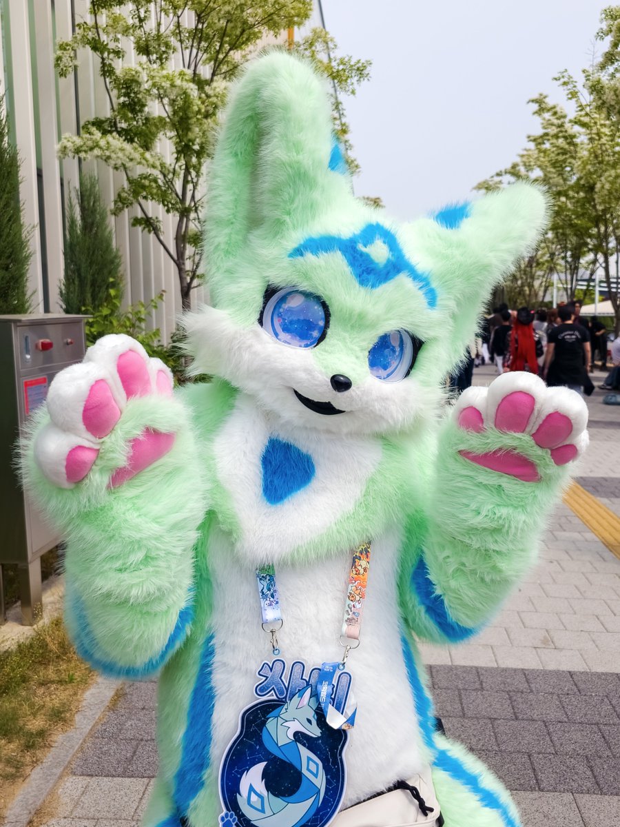 tjfcjs2's tweet photo. 사니님!
눈동자에 별이 담겨있으셔요

@sani_furry https://t.co/wZMZ95mZn6