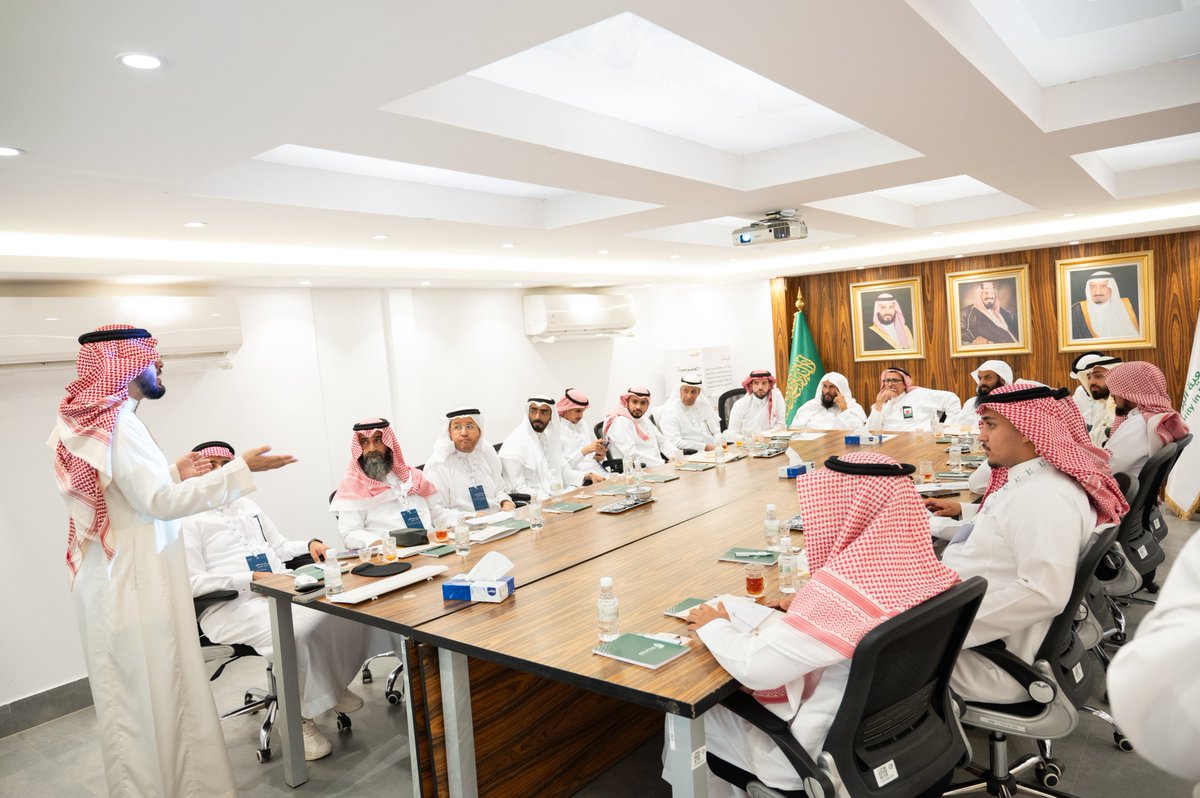 MedNGOs's tweet photo. 📸|زيارة المشاركون في برنامج #خطوة_أثر لـ @AlbirRiyadh، حيث تم استعراض أبرز التجارب المؤسسية للجمعية، ومن أهمها:
🔸تجربة إطلاق الصندوق الوقفي الاستثماري بقيمة 50 مليون ريال وتحدياته.
🔹أتمتة الإجراءات والخدمات لتحسين تجربة المستفيد ورفع الكفاءة التشغيلية.
🔹مناقشة جاهزية الجمعيات وخيارات التدرج عبر الشراكات والتعاقدات.
#تمكين_يمتد_وأثر_يلهم
بدعم كريم من @abanumaysa
