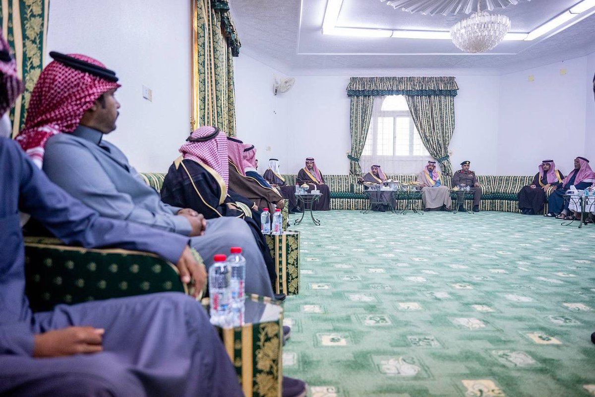 mohamd106029331's tweet photo. احد مبادرات رئيس خضراء في منطقة القصيم
الشيخ فيصل بن جزاء بن شريد 
الذي دائمًا وهو يسعى للمبادرات التي تخدم الجميع https://t.co/vyra6doxiJ