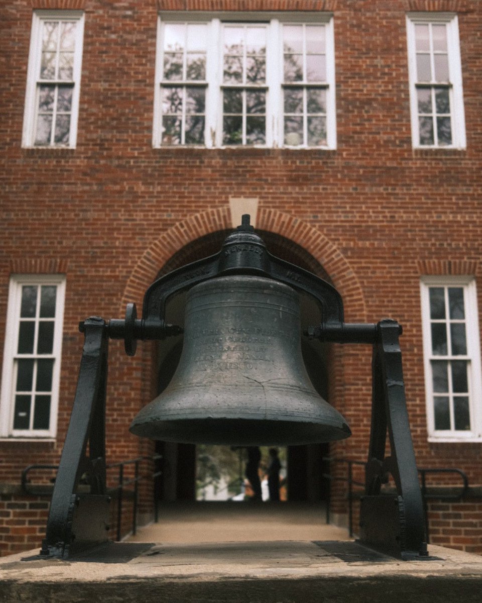 Beloit_College's tweet photo. Two days after commencement, campus has settled into a quieter rhythm. ☁️ The energy is still here, just softer now. A slower pace, overcast skies, open windows, and the kind of calm that only shows up after a really full season. https://t.co/sN4uh2gKNc
