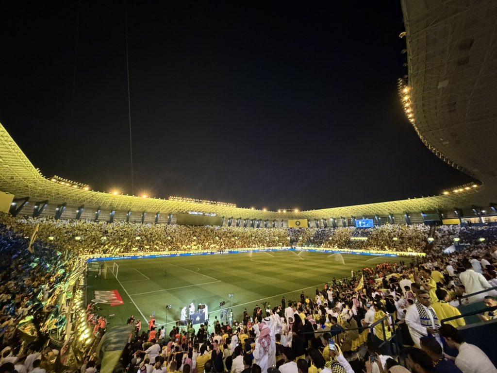 shs__7's tweet photo. يارب 💛💙💛 https://t.co/a2aO3ZphuB